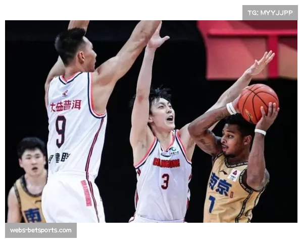 深圳队篮板保护漏洞凸显 内线补强成当务之急